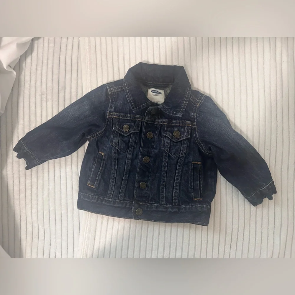 Old Navy classic dark